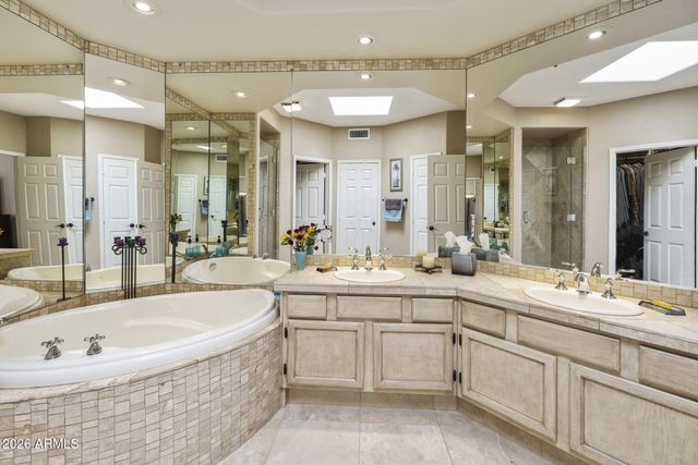 10050 E MOUNTAINVIEW LAKE Drive 68, Scottsdale, AZ 85258