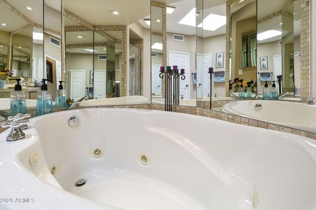 10050 E MOUNTAINVIEW LAKE Drive 68, Scottsdale, AZ 85258