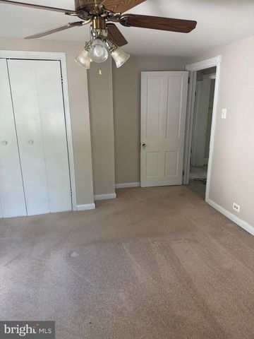 1196 REBEL HILL RD, Conshohocken, PA 19428