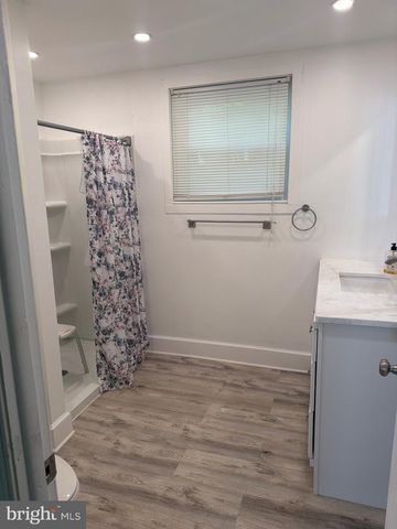 1196 REBEL HILL RD, Conshohocken, PA 19428