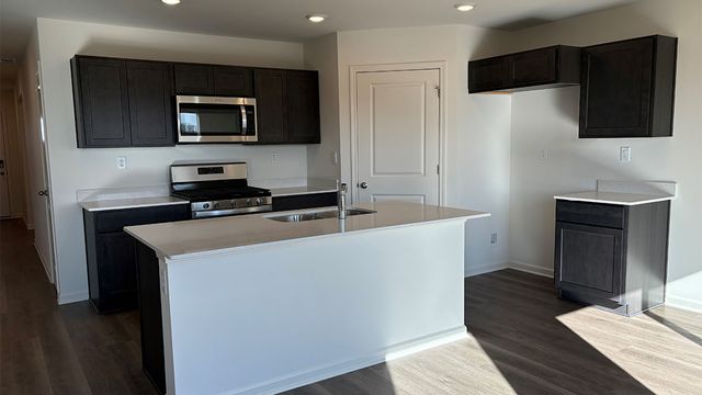 2276 Redwood Trail, Wonder Lake, IL 60097