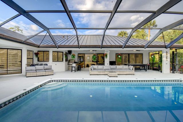 13302 Doubletree Circle, Wellington, FL 33414