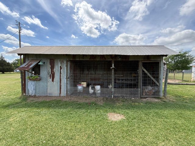9750 Private Road 3080, Buffalo, TX 75831