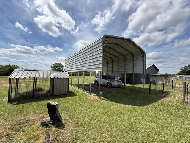 9750 Private Road 3080, Buffalo, TX 75831