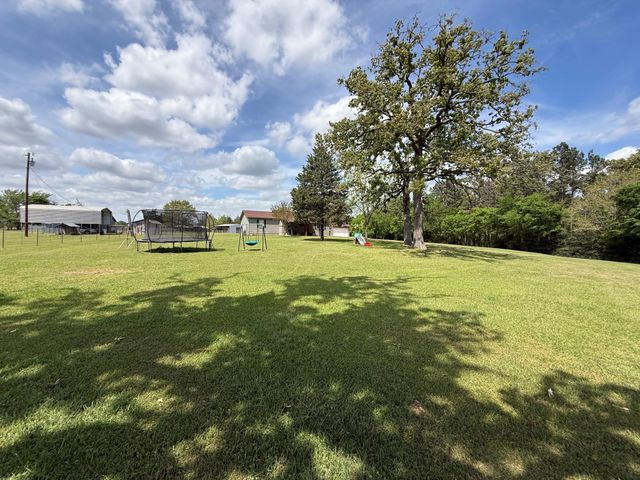 9750 Private Road 3080, Buffalo, TX 75831
