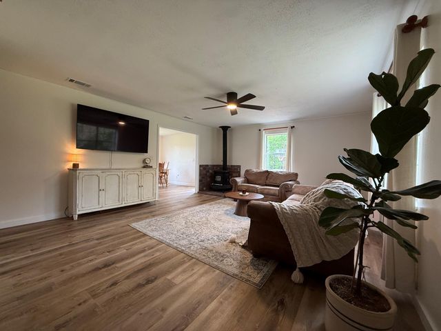 9750 Private Road 3080, Buffalo, TX 75831