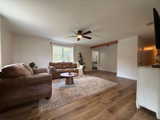 9750 Private Road 3080, Buffalo, TX 75831