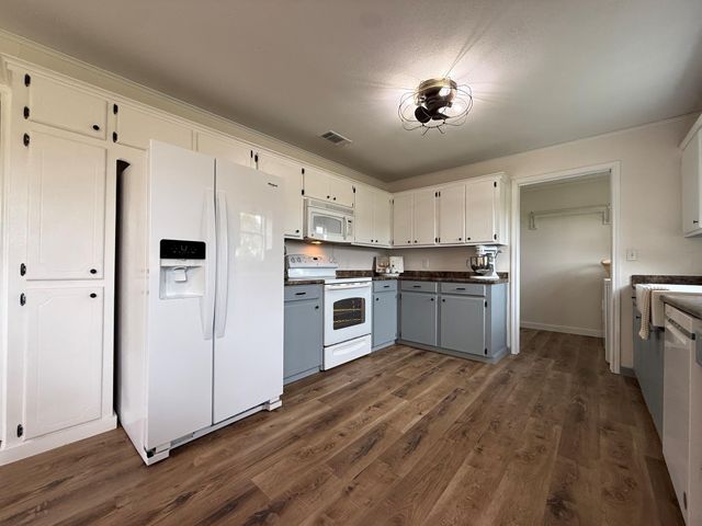 9750 Private Road 3080, Buffalo, TX 75831