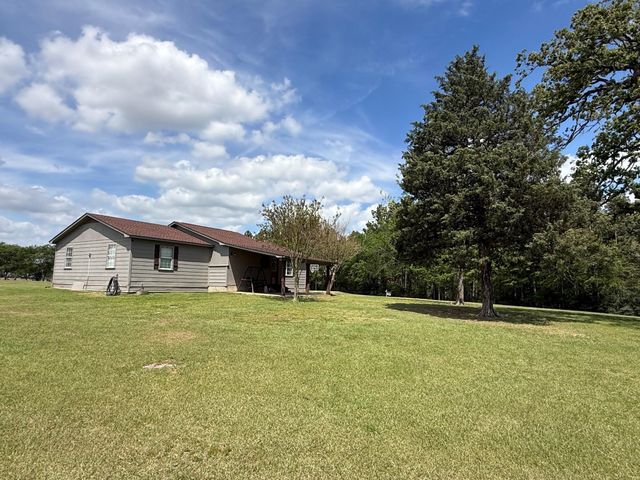 9750 Private Road 3080, Buffalo, TX 75831