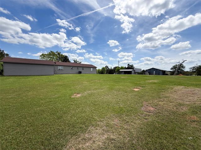 9750 Private Road 3080, Buffalo, TX 75831