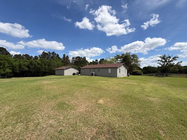 9750 Private Road 3080, Buffalo, TX 75831