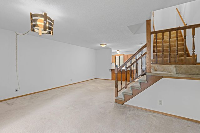 112 South Drive D, Circle Pines, MN 55014
