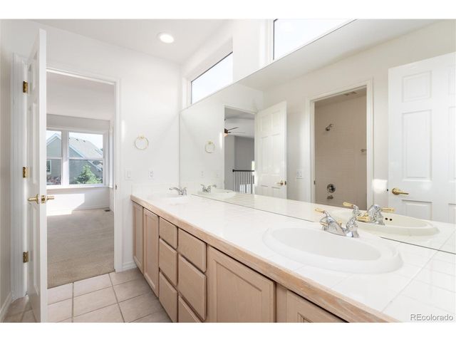 9758 Colinade Dr, Lone Tree, CO 80124