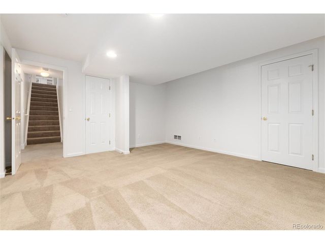 9758 Colinade Dr, Lone Tree, CO 80124