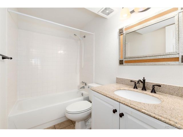 9758 Colinade Dr, Lone Tree, CO 80124