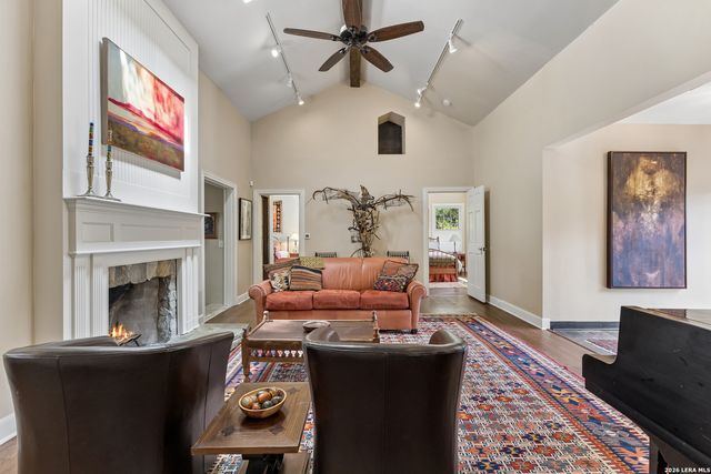301 Parland Pl, San Antonio, TX 78209