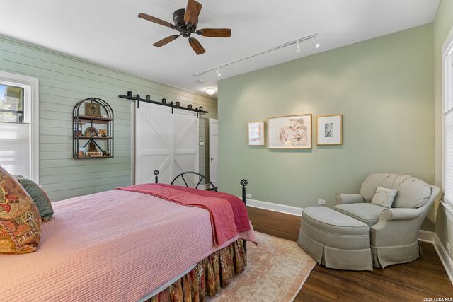 301 Parland Pl, San Antonio, TX 78209
