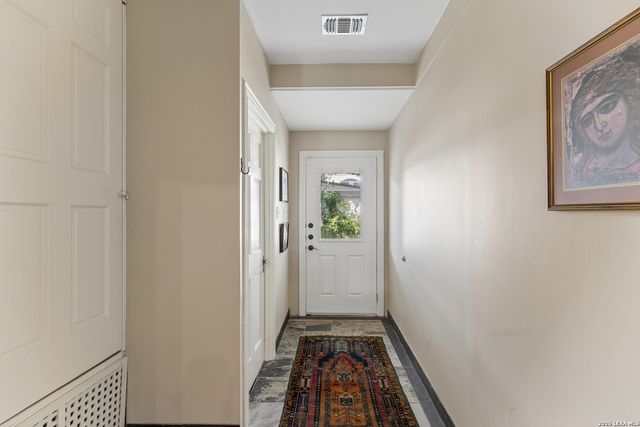 301 Parland Pl, San Antonio, TX 78209