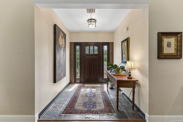 301 Parland Pl, San Antonio, TX 78209