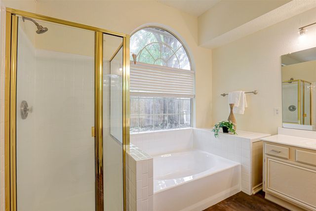 202 Chamblin Drive, Cedar Hill, TX 75104