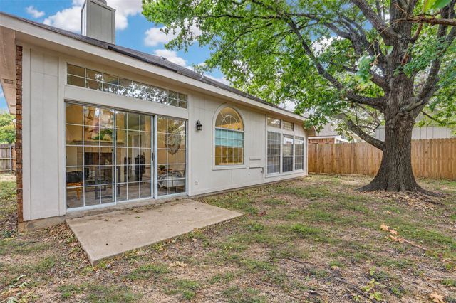 202 Chamblin Drive, Cedar Hill, TX 75104