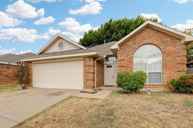202 Chamblin Drive, Cedar Hill, TX 75104