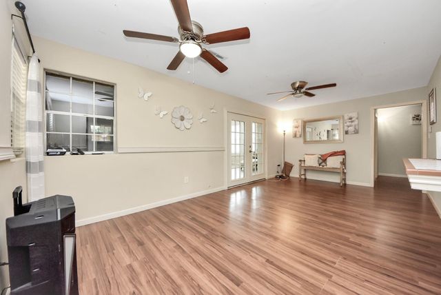 24267 W Oak Drive, Porter, TX 77365