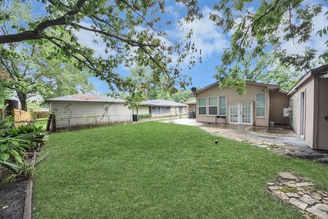 24267 W Oak Drive, Porter, TX 77365