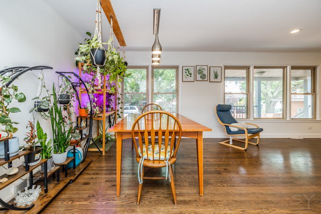 4653 N Kennicott Avenue, Chicago, IL 60630