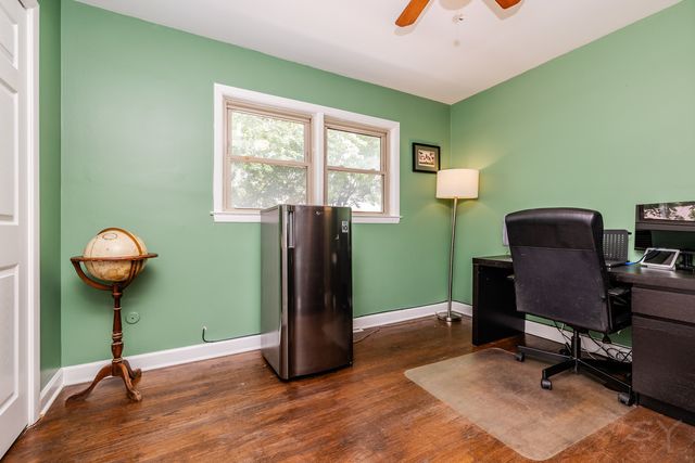 4653 N Kennicott Avenue, Chicago, IL 60630