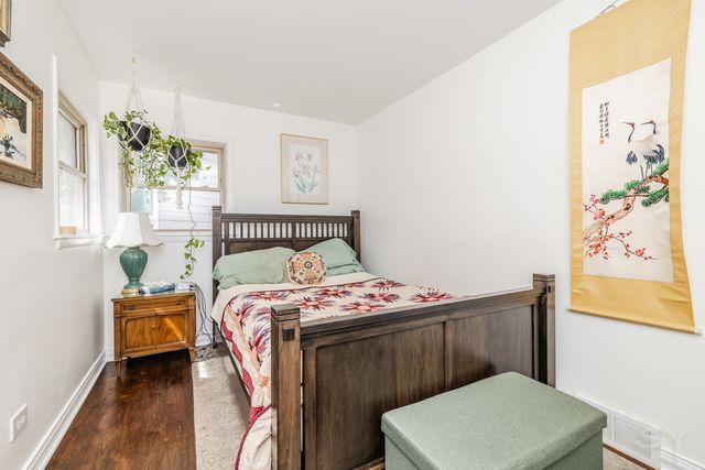 4653 N Kennicott Avenue, Chicago, IL 60630