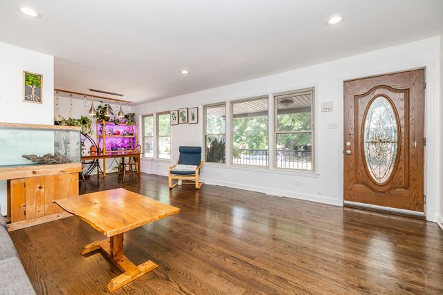 4653 N Kennicott Avenue, Chicago, IL 60630