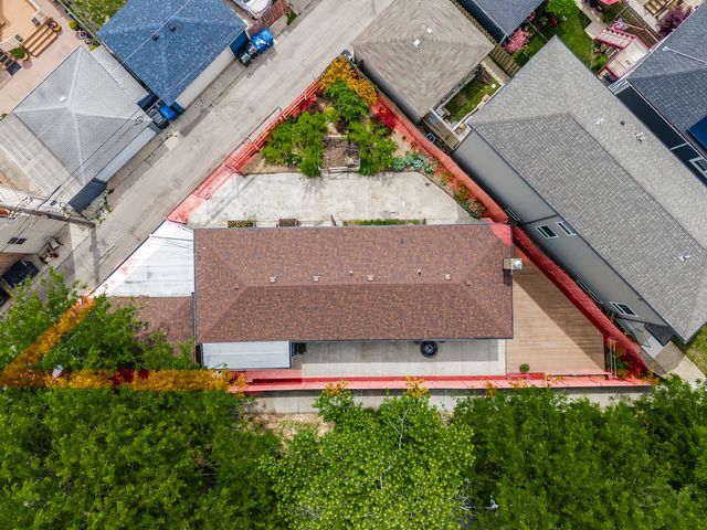 4653 N Kennicott Avenue, Chicago, IL 60630