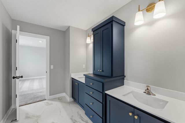 19799 Henning Avenue, Lakeville, MN 55044