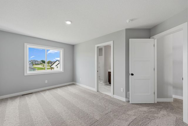 19799 Henning Avenue, Lakeville, MN 55044