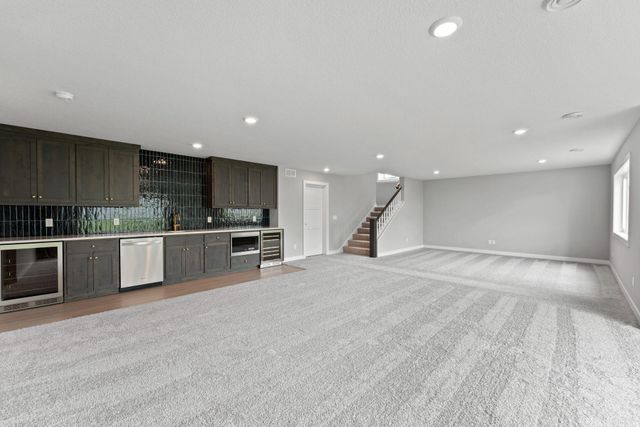 19799 Henning Avenue, Lakeville, MN 55044