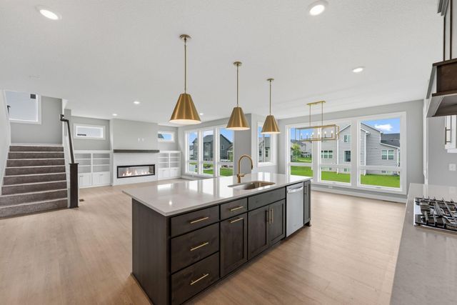 19799 Henning Avenue, Lakeville, MN 55044