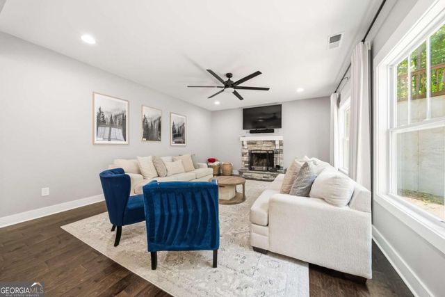 60 NE Grand Georgian Court NE, Cartersville, GA 30121