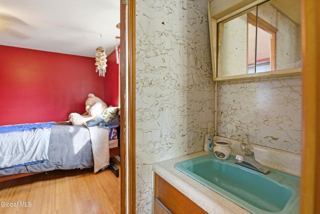 191 Redmond Road, Moreau, NY 12831