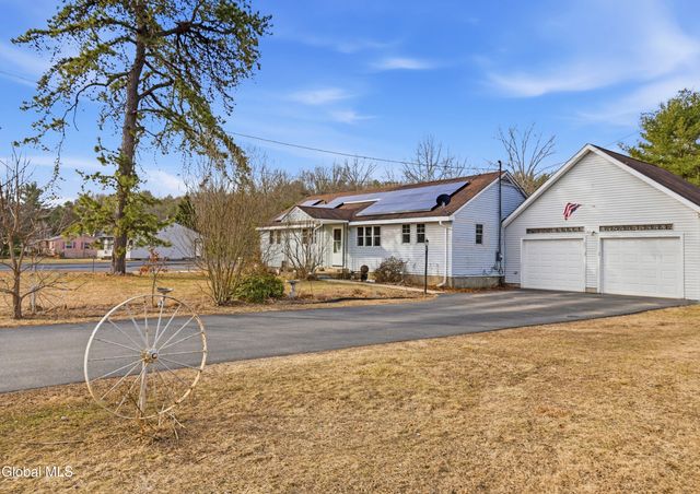 191 Redmond Road, Moreau, NY 12831