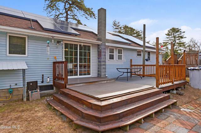 191 Redmond Road, Moreau, NY 12831