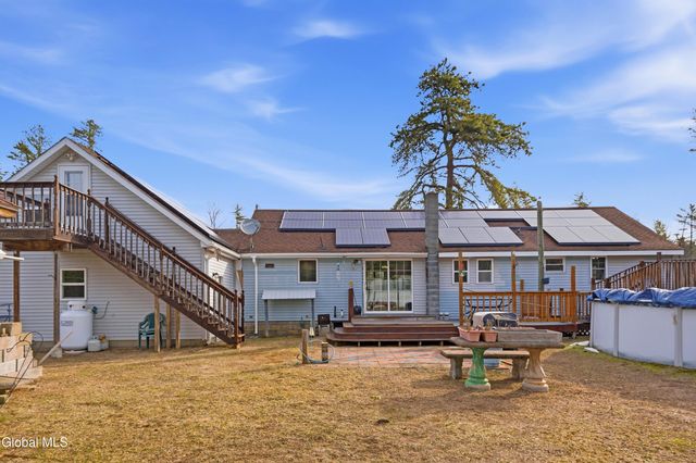 191 Redmond Road, Moreau, NY 12831