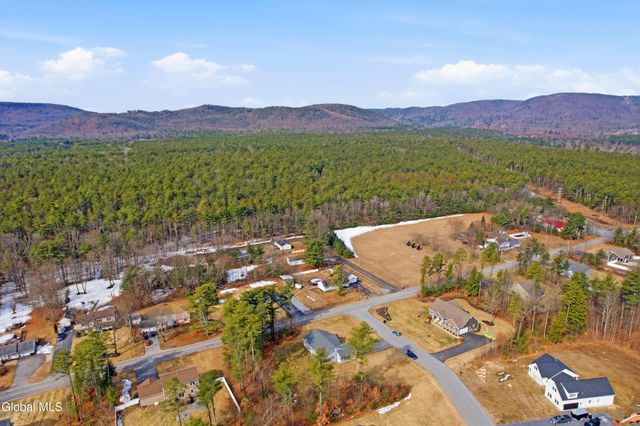 191 Redmond Road, Moreau, NY 12831