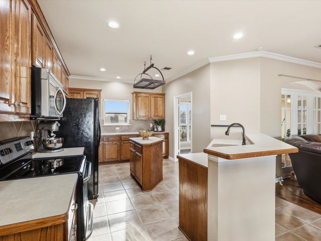 117 Dustin Drive, Fate, TX 75189