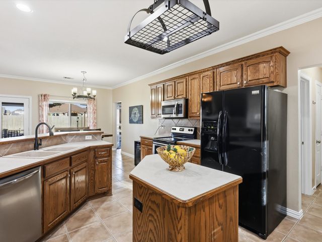 117 Dustin Drive, Fate, TX 75189