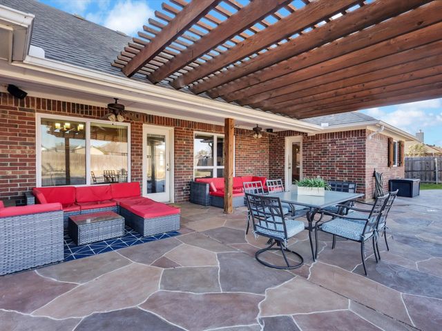 117 Dustin Drive, Fate, TX 75189