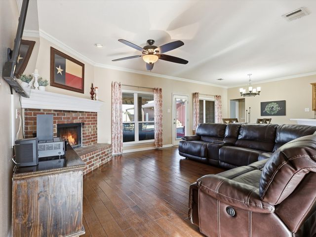 117 Dustin Drive, Fate, TX 75189