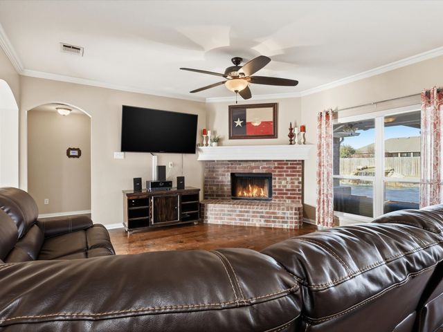 117 Dustin Drive, Fate, TX 75189