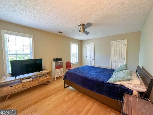 822 Madison View Lane, Lawrenceville, GA 30045