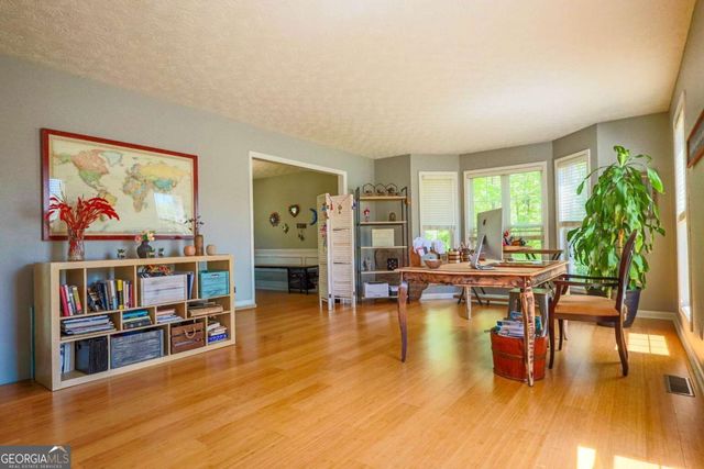 822 Madison View Lane, Lawrenceville, GA 30045